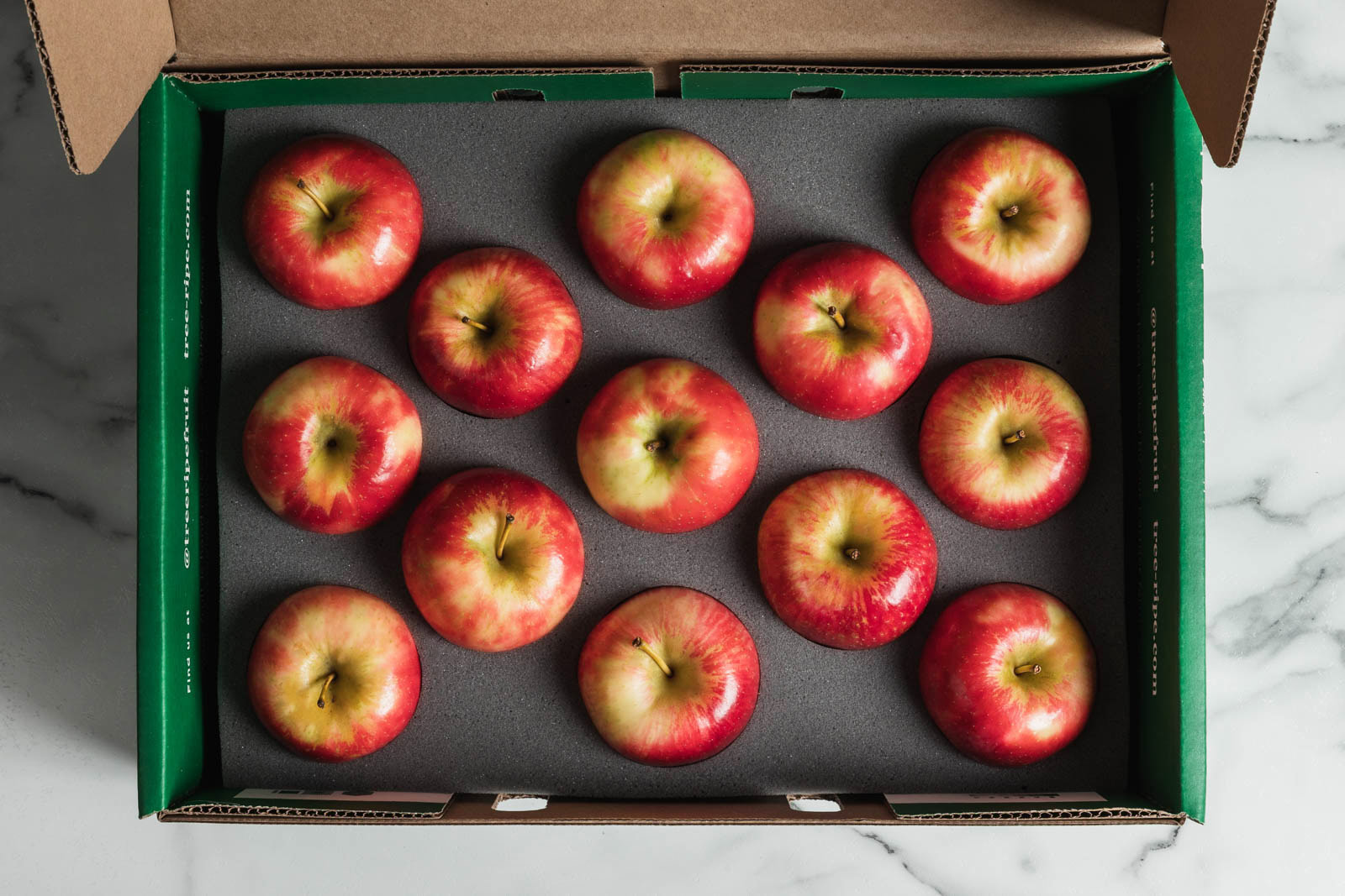 FRUiTS No.31.16 2冊 Farm Share | Fresh Fruit Delivered | Tree-Ripe Fruit Co.